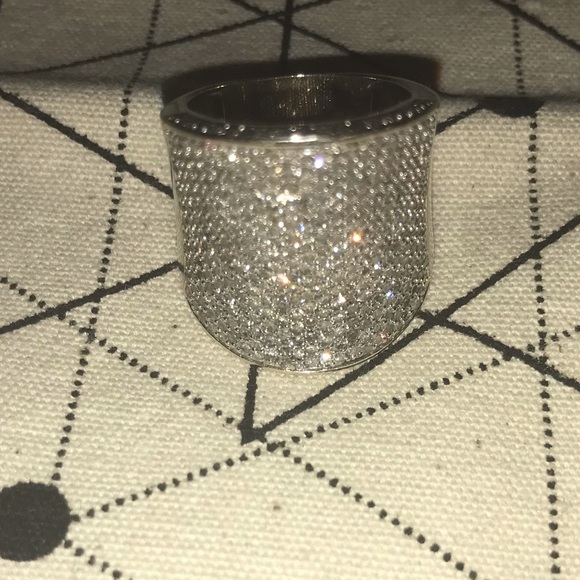 BEAUTIFUL 4.36ctw PAVE DIAMOND RING in WHITE GOLD - Picture 12 of 13